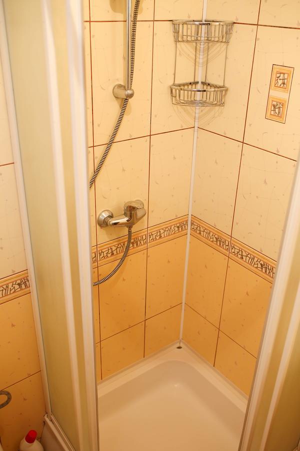Apartment Near St. Elizabeth Church Lviv Bagian luar foto